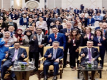 Group photo at a Malaysia Strategic Trade Summit